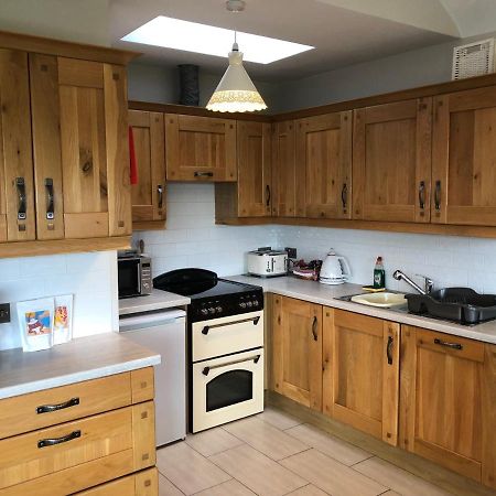 Galway Coast Cottagesバーナ エクステリア 写真