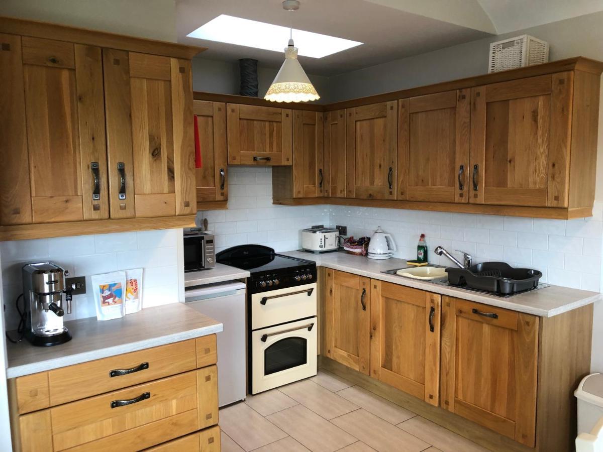 Galway Coast Cottagesバーナ エクステリア 写真