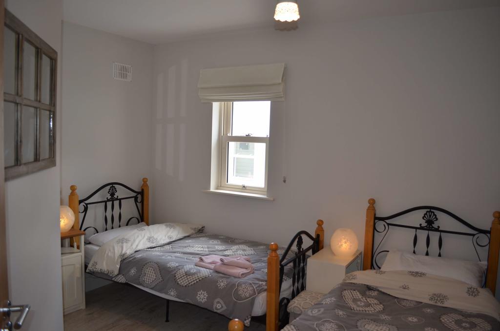 Galway Coast Cottagesバーナ エクステリア 写真