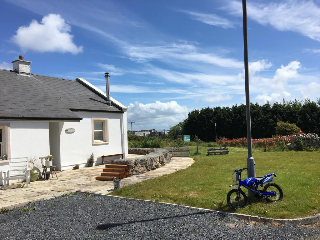 Galway Coast Cottagesバーナ エクステリア 写真