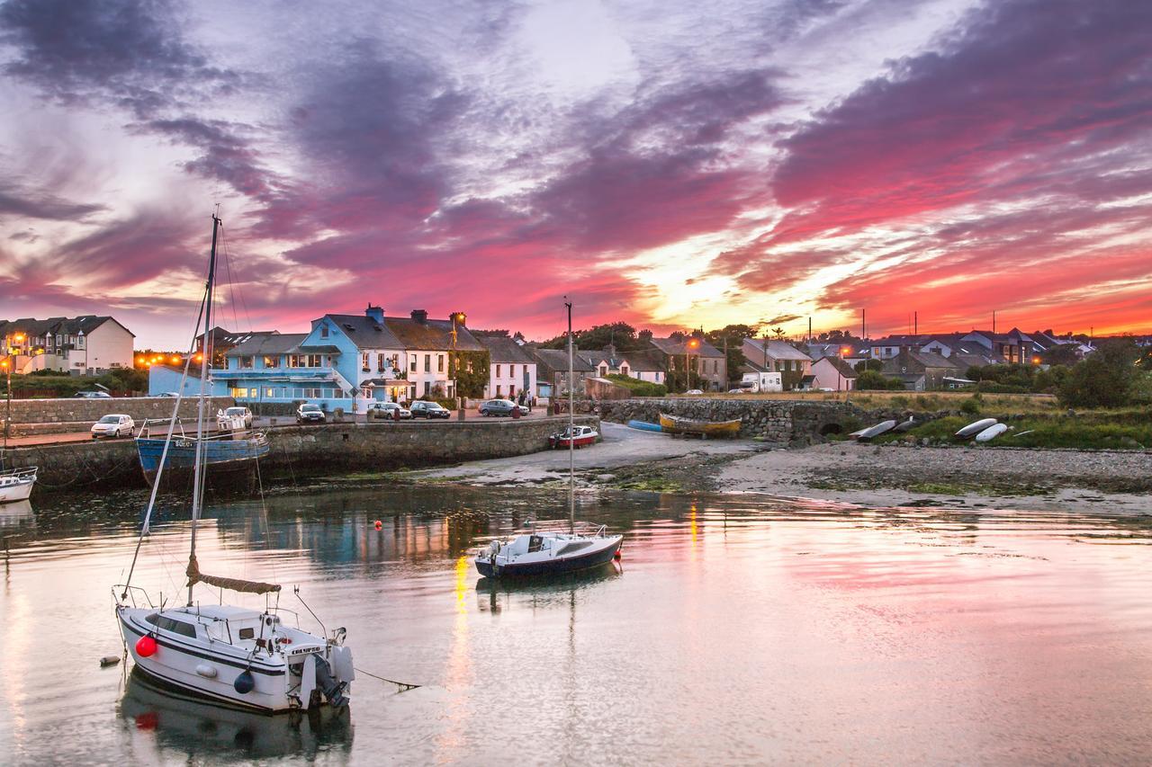 Galway Coast Cottagesバーナ エクステリア 写真